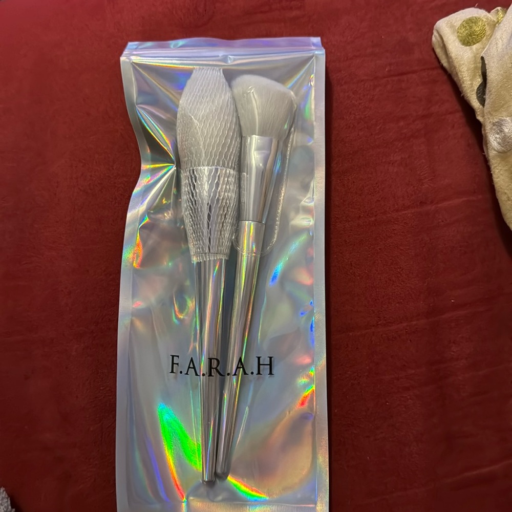 F.A.R.A.H Essential Duo Brush Set NWT